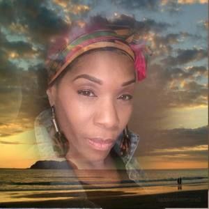 Meet your Posher, Stacie